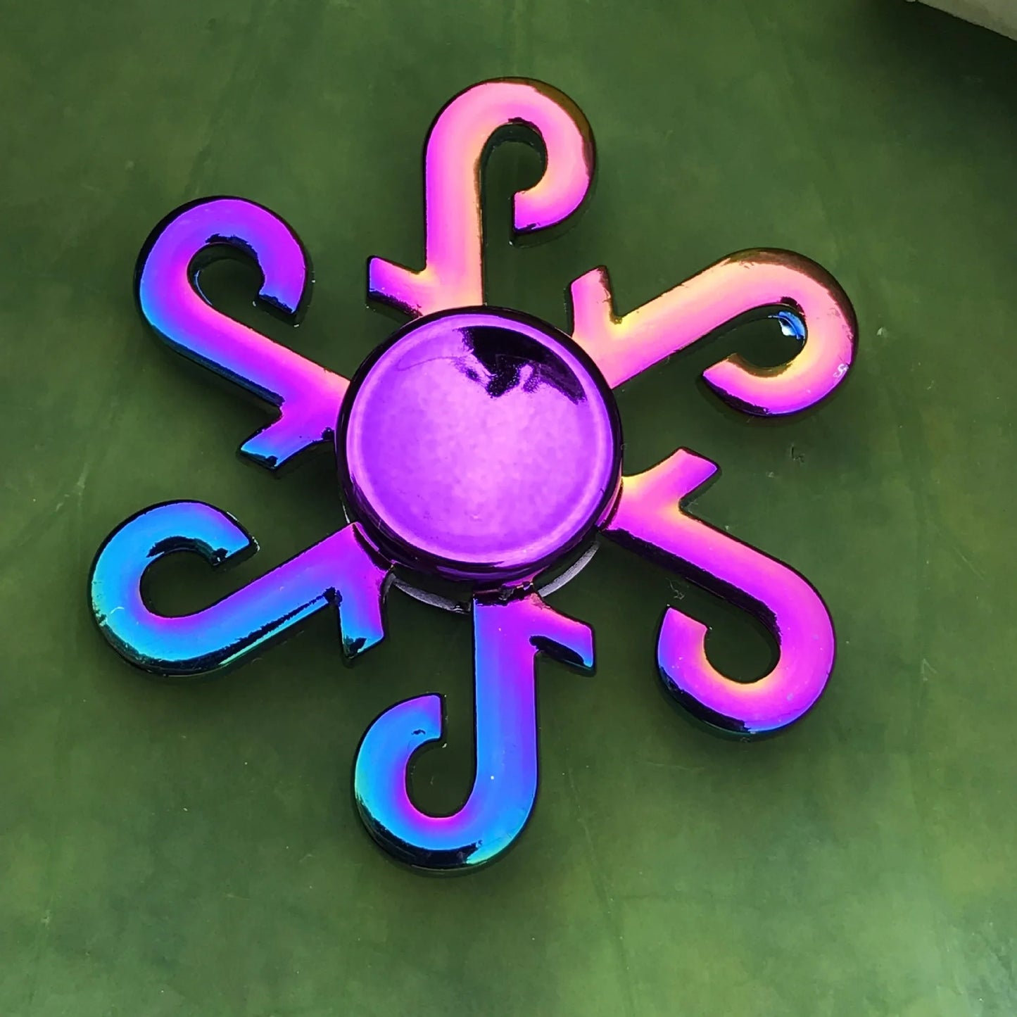 Metal Rainbow Fidget Spinner - Gradient Color Anti-Anxiety Toy for Kids & Adults