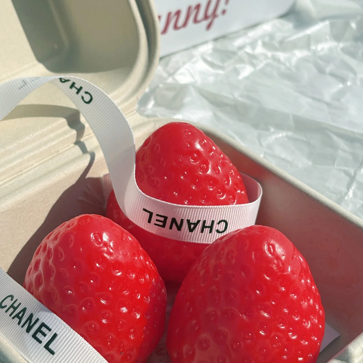 Strawberry Pinch Toy - Relaxed Fingertip Stress Relief Toy for Kids and Adults